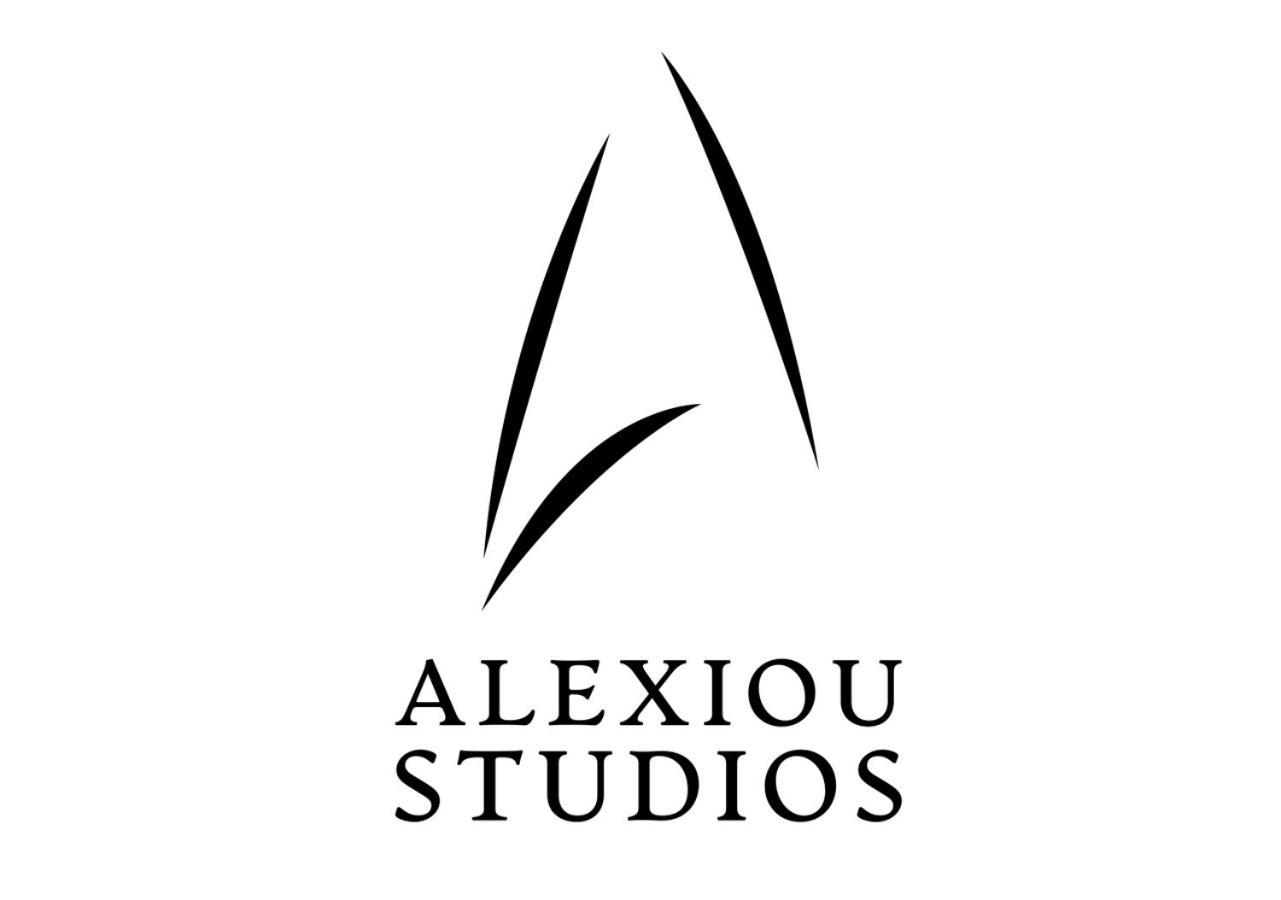 Alexiou Studios Lutrá Edipszú Kültér fotó